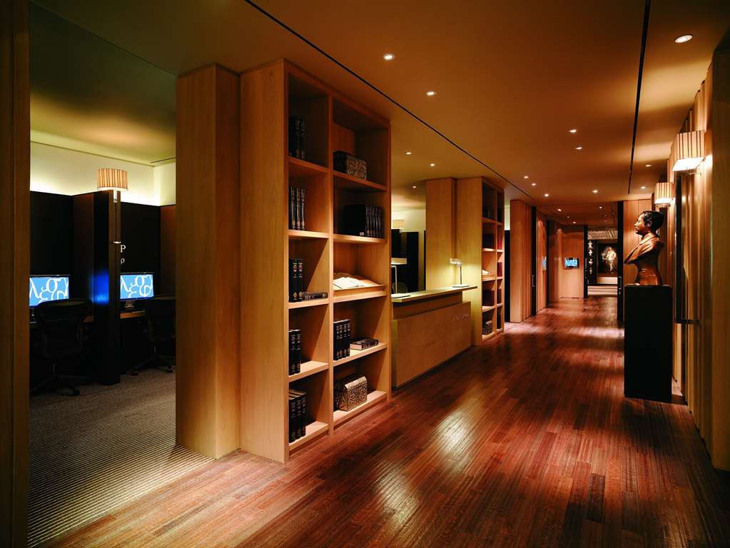 Grand Hyatt Erawan Bangkok - 3
