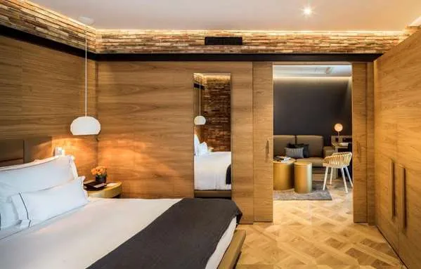 Monument Hotel — 10