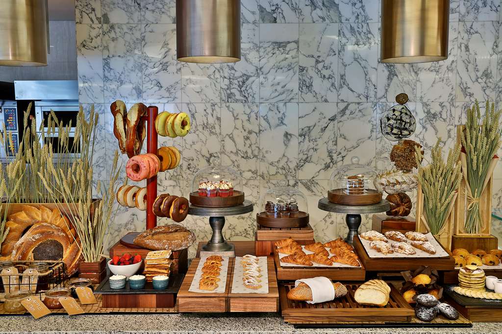 Waldorf Astoria Dubai Palm Jumeirah - 4