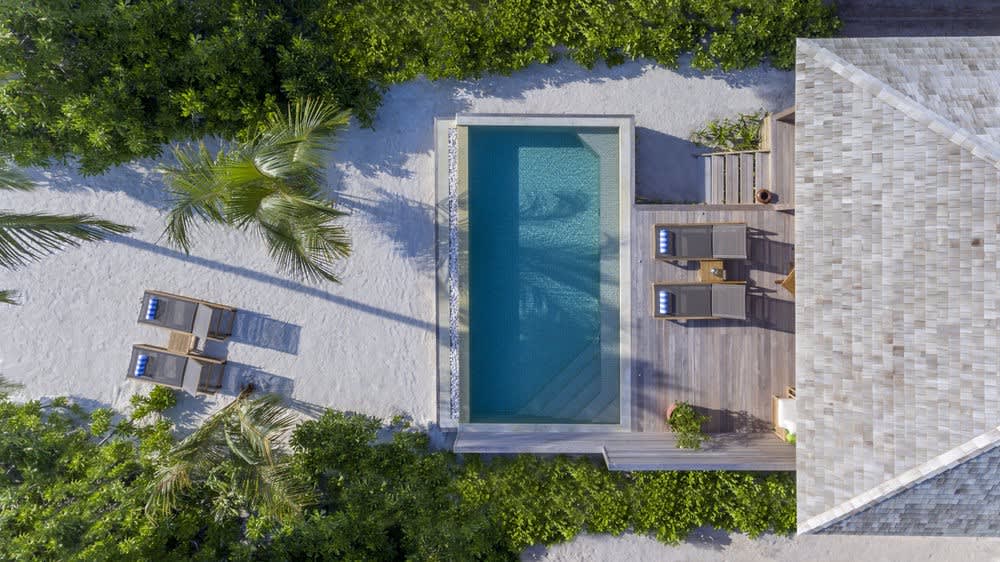 Hurawalhi Island Resort - 2