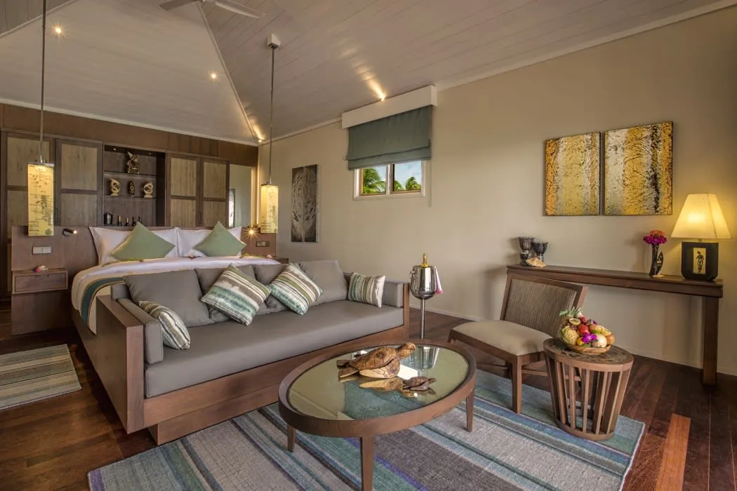 Hurawalhi Island Resort - 3