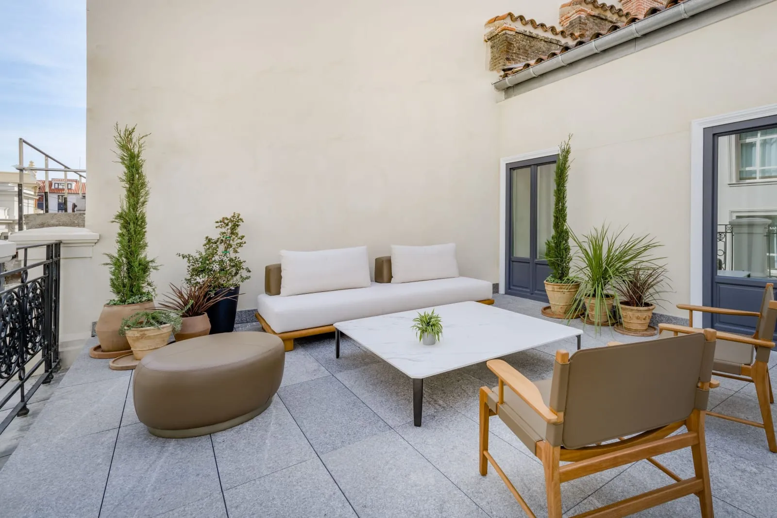 JW Marriott Hotel Madrid - 2