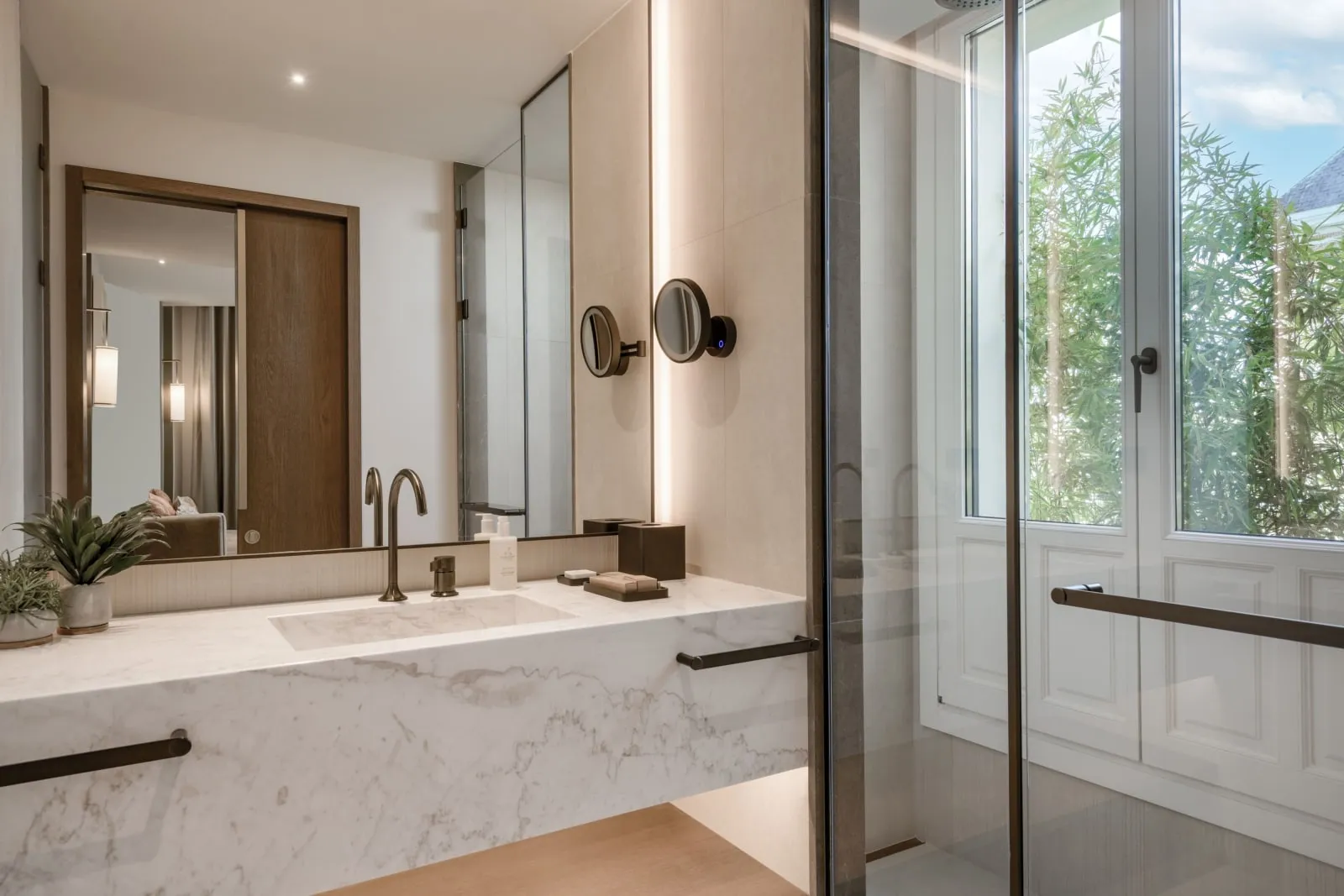 JW Marriott Hotel Madrid - 4