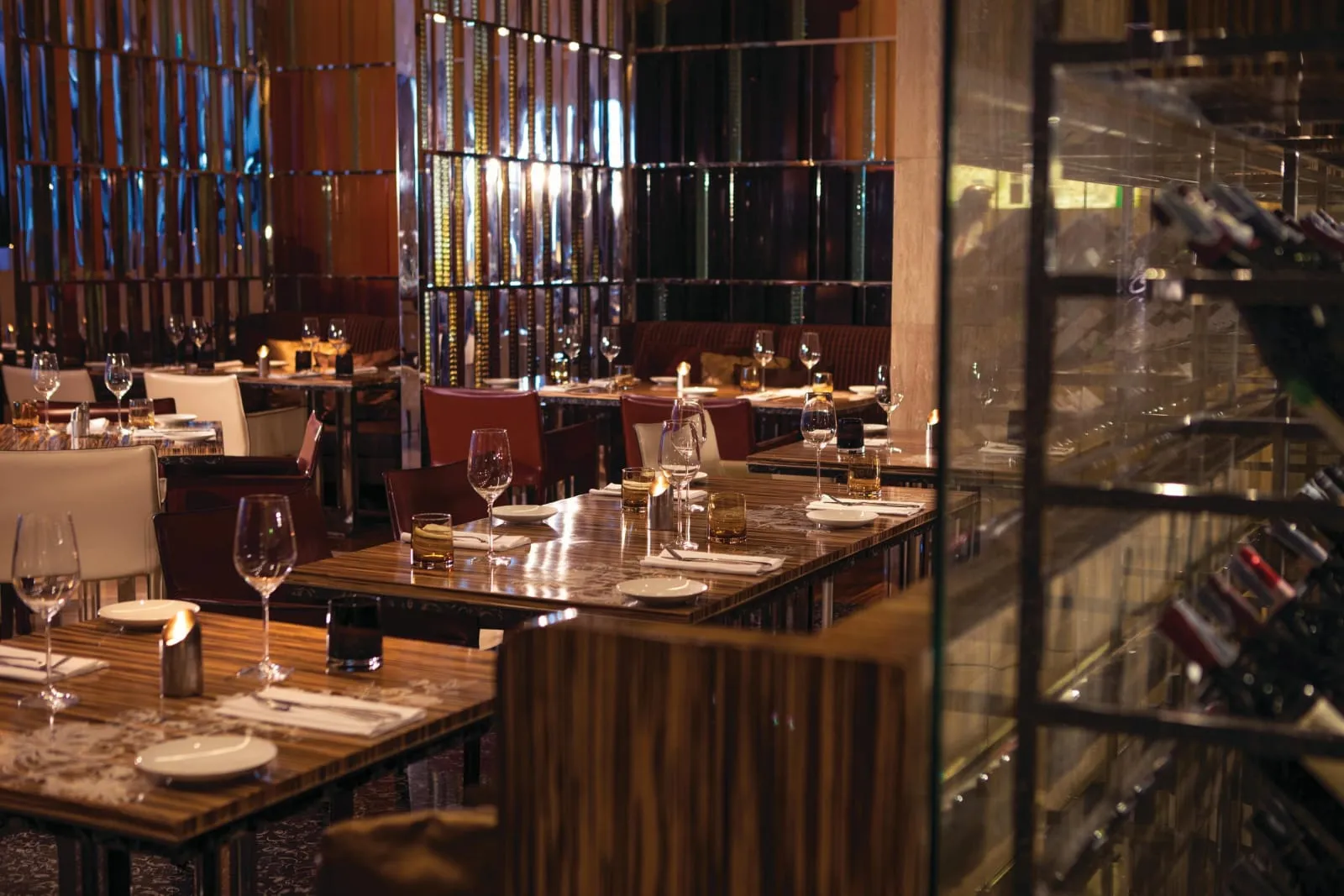 Renaissance Bangkok Ratchaprasong Hotel by Marriott - 2