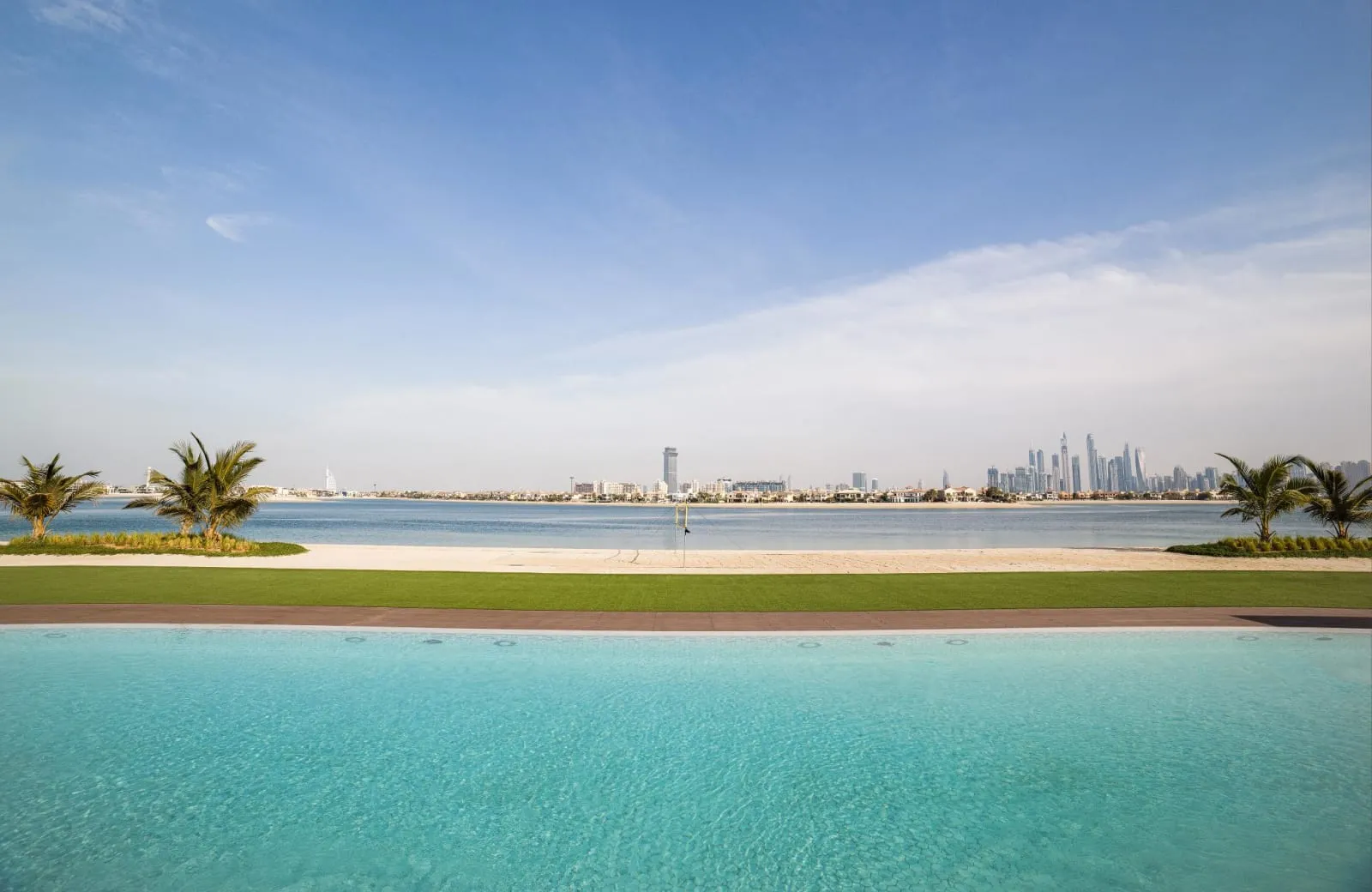 Vignette Collection TH8 PALM DUBAI BEACH RESORT by IHG - 2