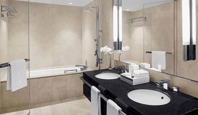 JW Marriott Hotel Marina - 2