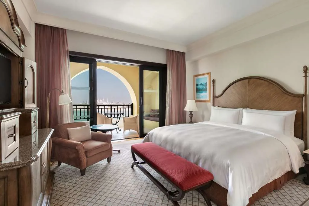 Shangri la Hotel Qaryat Al Beri Abu Dhabi - 3