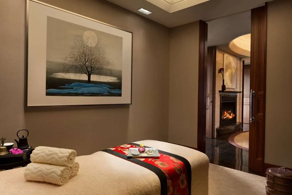 Shangri-La Tokyo - 4