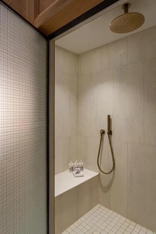 Virgin Hotels Edinburgh - 4