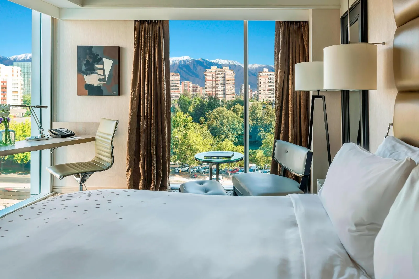 Renaissance Santiago Hotel - 3