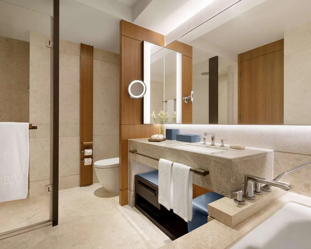 Kerry Hotel Hong Kong by Shangri-la - 2