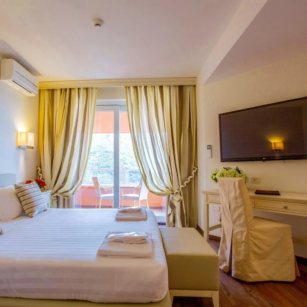 Boutique Hotel Torre di Cala Piccola - 5