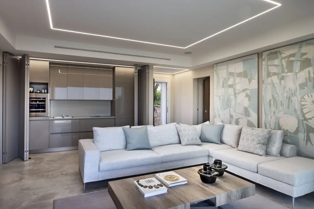 Li Finistreddi Exclusive Country Retreat