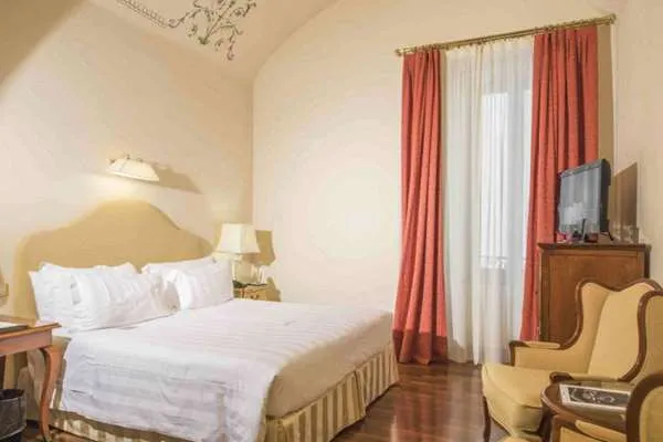 Golden Tower Hotel & Spa - 2