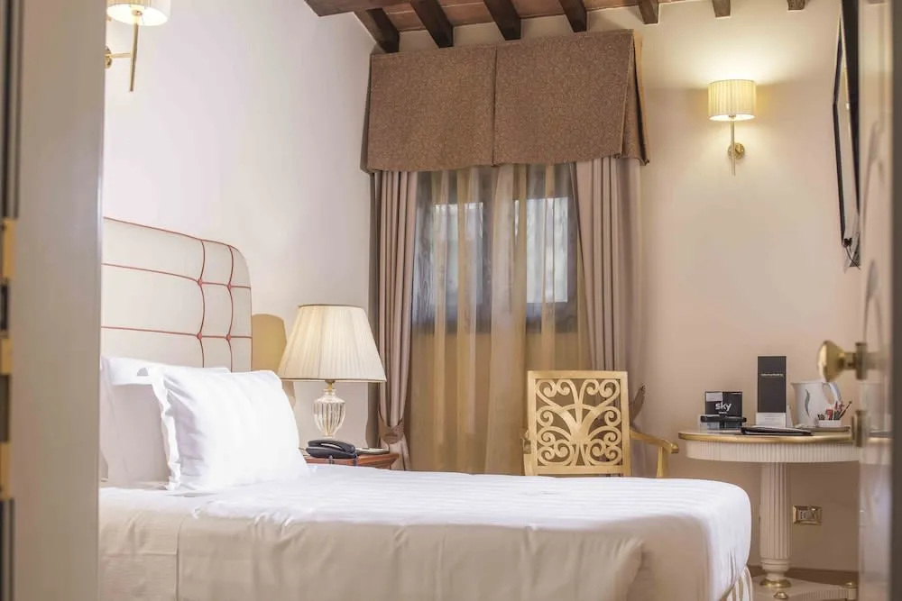 Golden Tower Hotel & Spa - 3