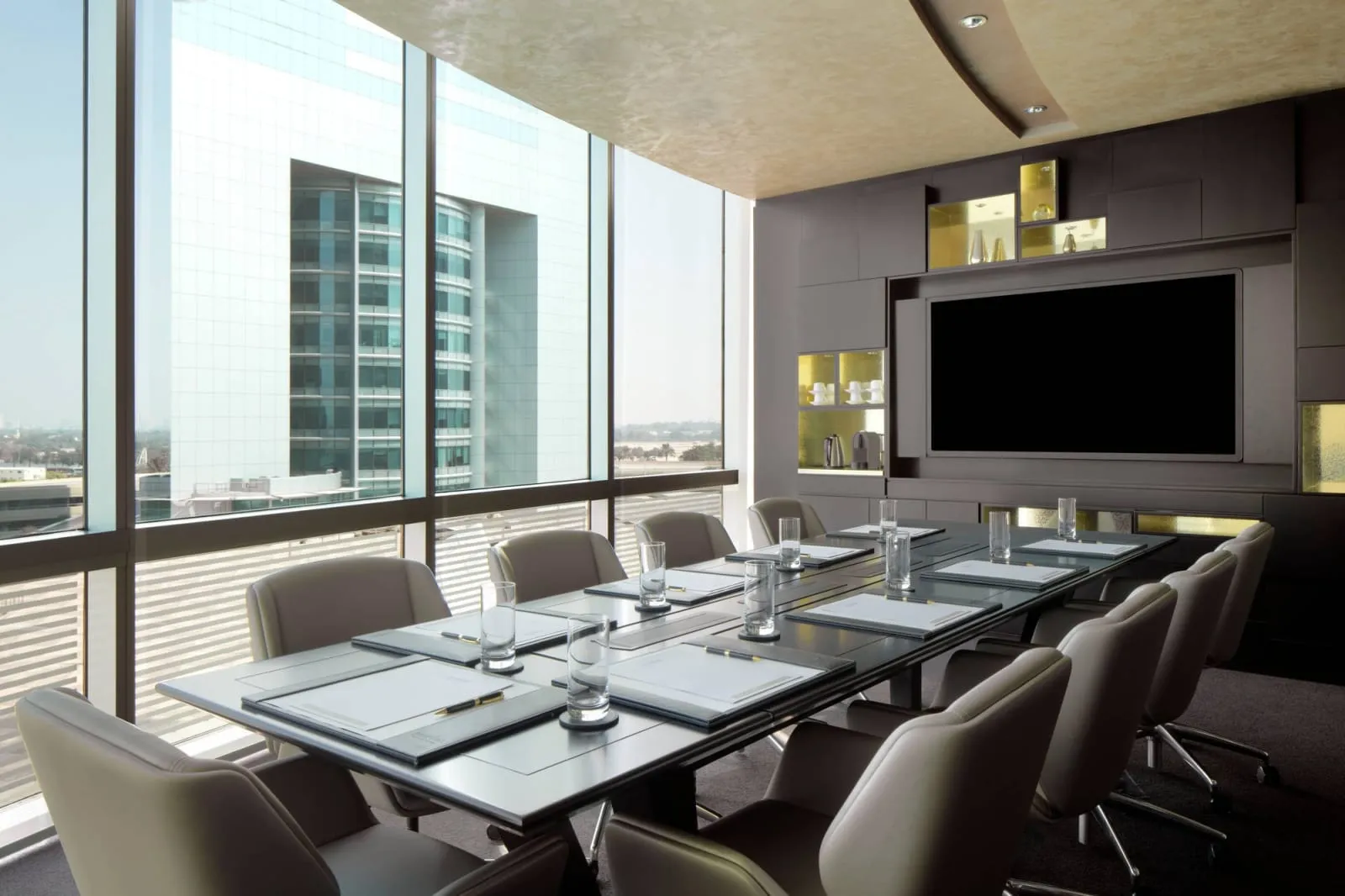 Jumeirah Emirates Towers Dubai - 3