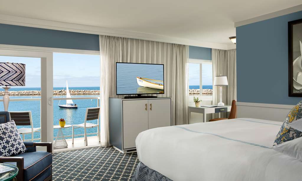 The Portofino Hotel & Marina, a Noble House Hotel - 4