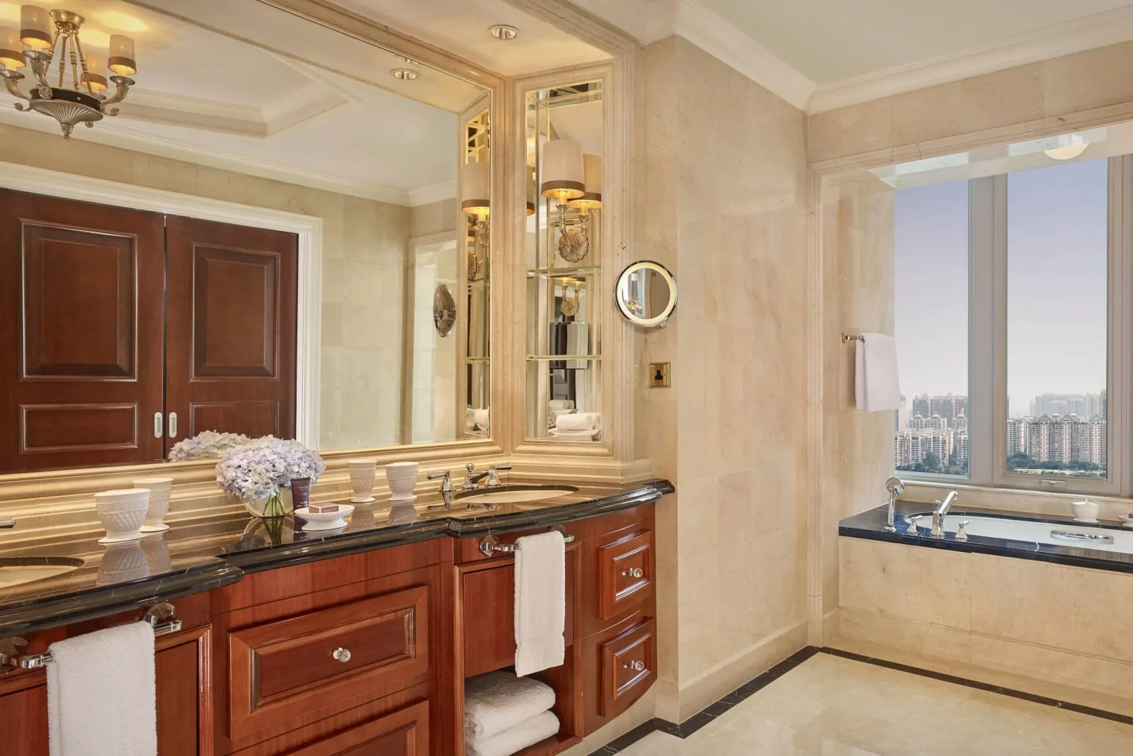 The Ritz-Carlton, Guangzhou - 3