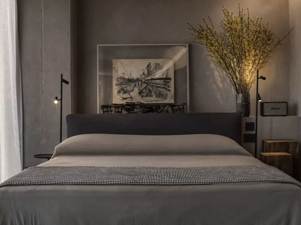 Monastik Living in Athina - 4