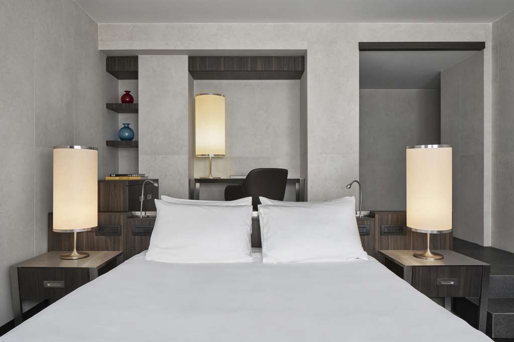 Hyatt Centric Milan Centrale — 7