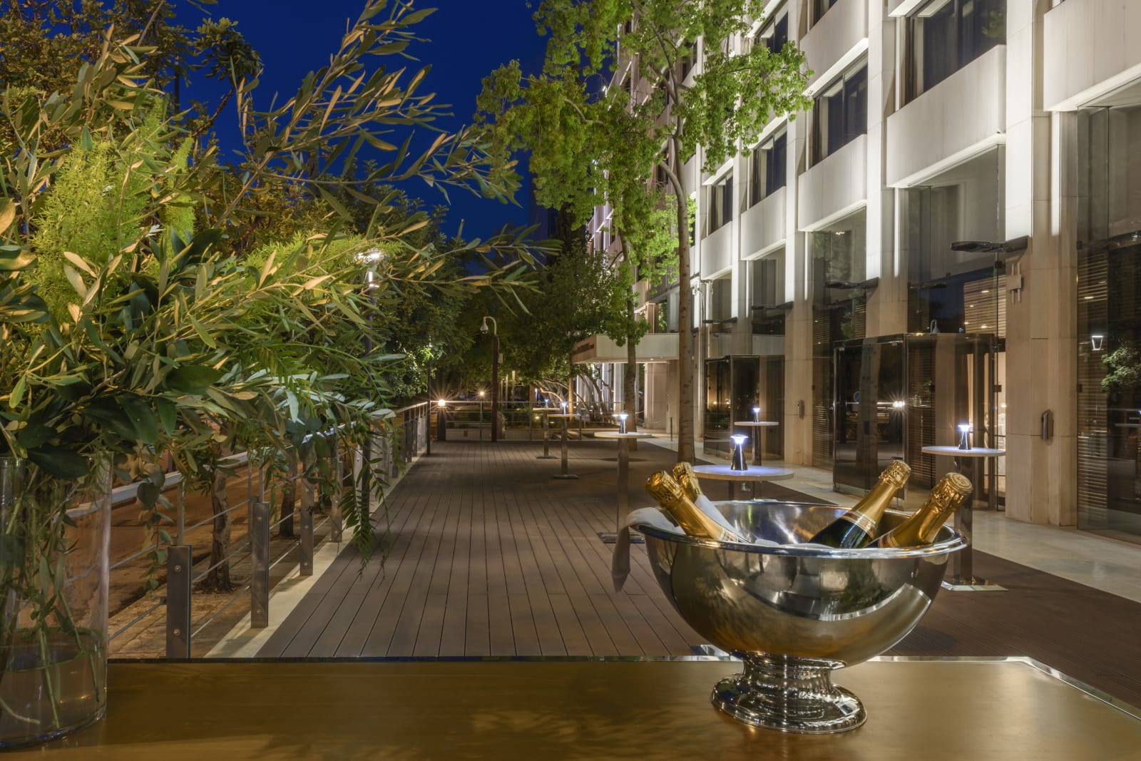 Athenaeum InterContinental — 8