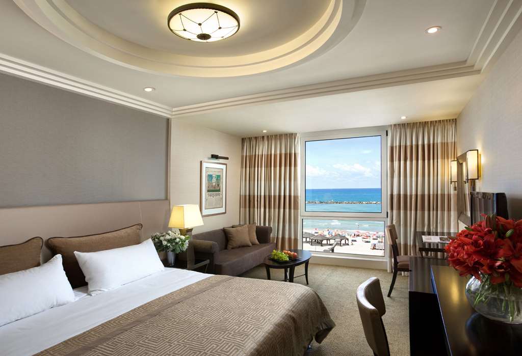 Dan Tel Aviv Hotel — 7