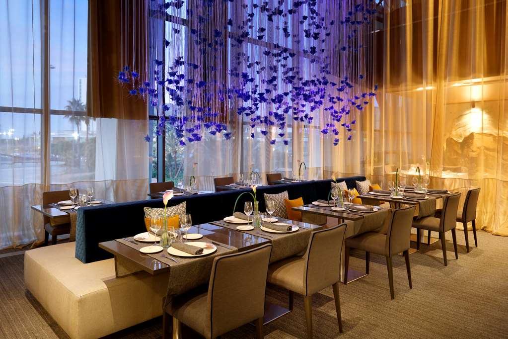 Hyatt Regency Barcelona Tower — 8