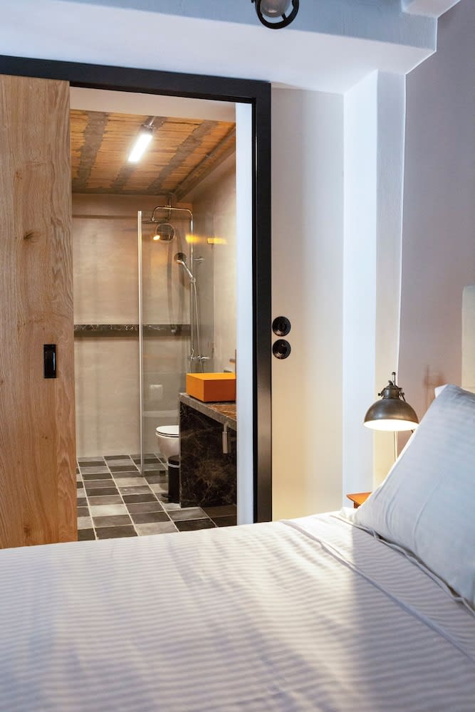 The Foundry Suites — 10
