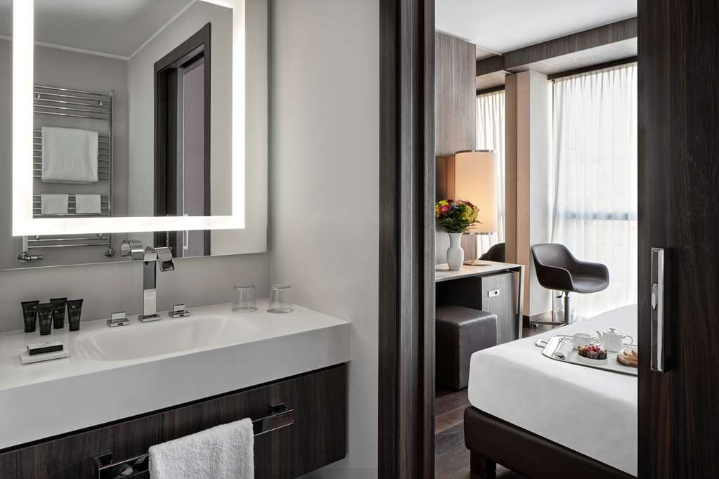 Hyatt Centric Milan Centrale — 9