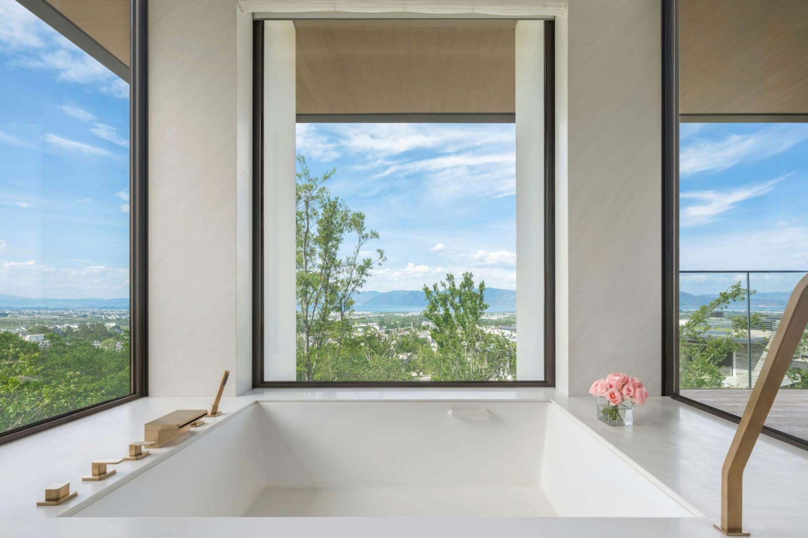 The Dali EDITION - 4