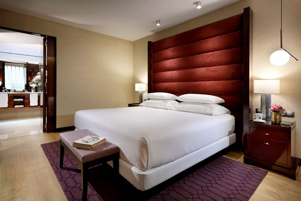 Hyatt Regency Barcelona Tower — 10