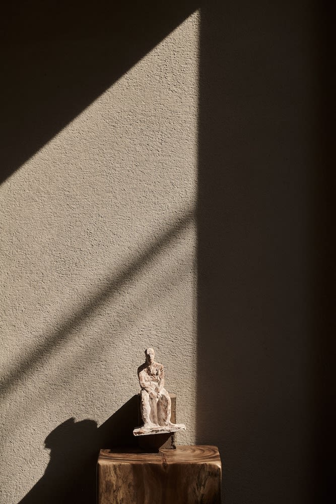 Monastik Living in Athina — 6