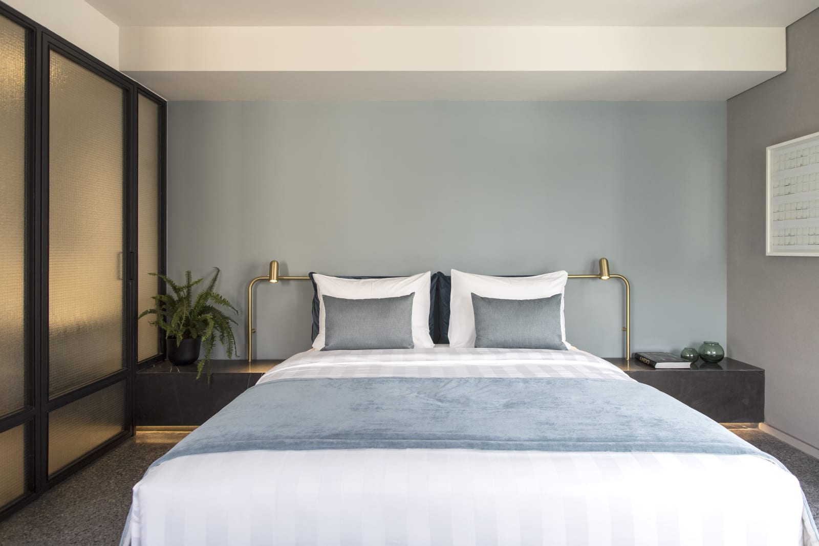Perianth Hotel — 8