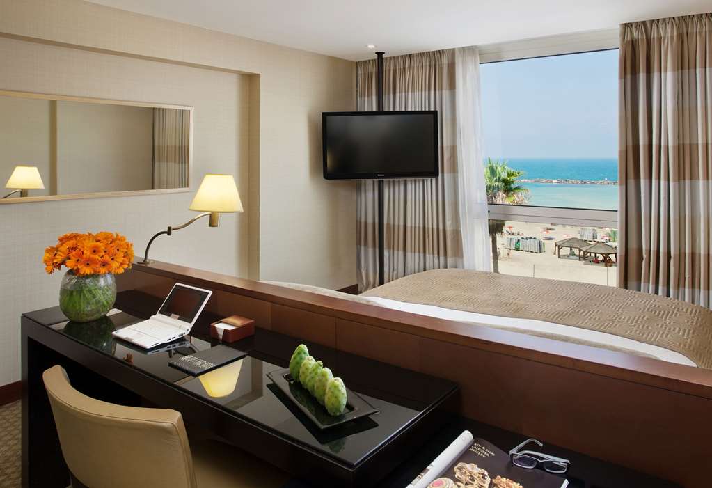 Dan Tel Aviv Hotel — 9