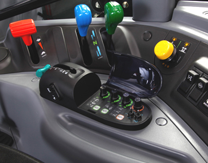 Трактор LS PLUS 90 CABIN - Панель управления электрогидравлической системы (опция)