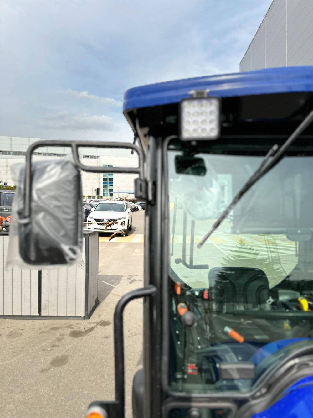 Трактор Farmtrac 26 4WD CAB