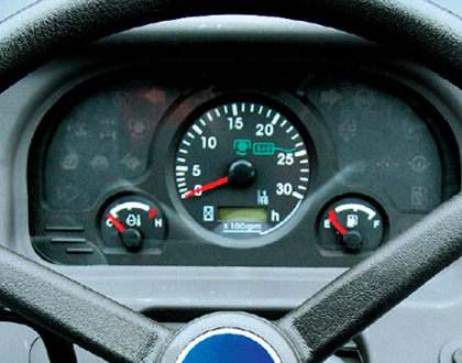 Трактор Mitsubishi LS R60 GEAR Cabs - Приборная панель