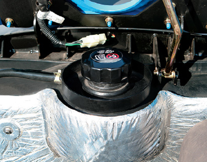 Минитрактор Mitsubishi LS J 27 с кабиной  - Большой топливный бак на 25 литров