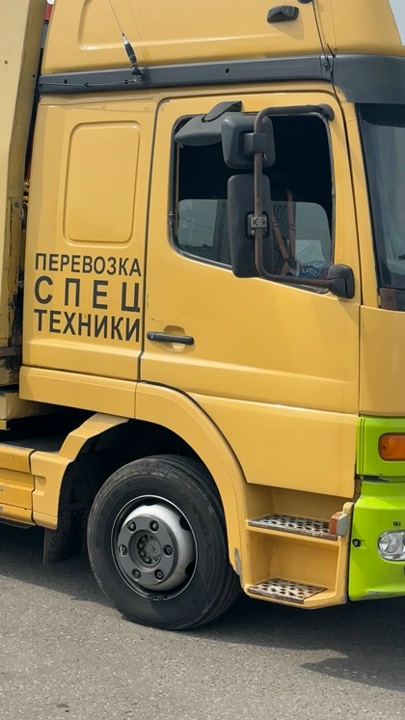Тракторы Kubota S Neo star. Тракторный салон Москва МКАД 86 км ТЦ Планета Железяка