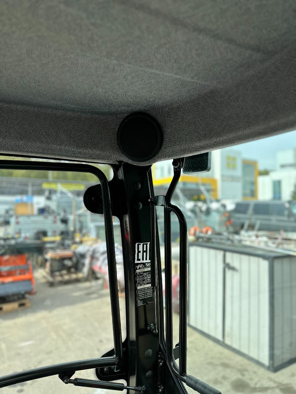 Трактор Farmtrac 26 4WD CAB