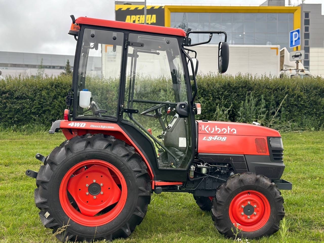 Кабина Kubota L3408