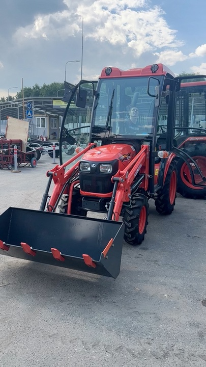 Тракторы Kubota и навесное оборудование Kerland