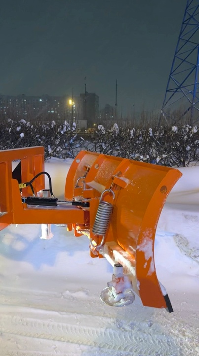 Уборка снега тракторами Kubota. Тракторный салон Москва МКАД 86 км ТЦ Планета Железяка ❄️ ⛄️