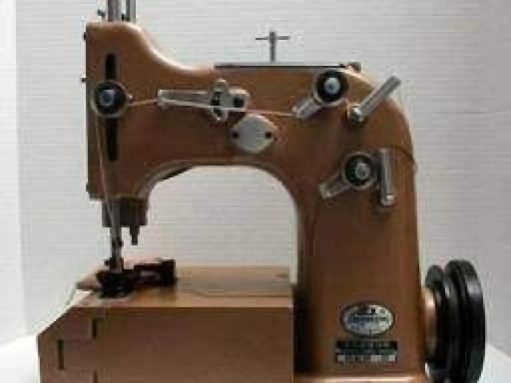 GK 8-24 Мешкозашивочная машина.