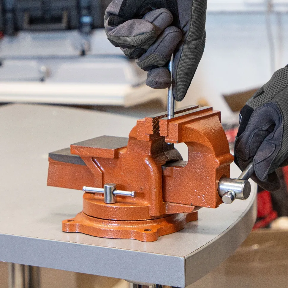 Тиски слесарные, 100 мм, поворотные, с наковальней Sparta - изображение 15