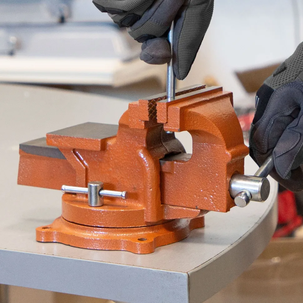 Тиски слесарные, 100 мм, поворотные, с наковальней Sparta - изображение 16