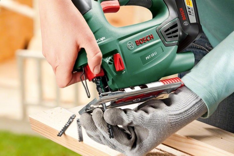 Аккумуляторный лобзик BOSCH PST 18 LI 0603011023 1х2,5Ач, кейс - изображение 4
