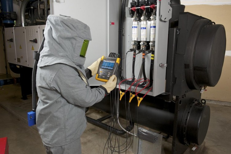 Анализатор качества электроэнергии Fluke 434 серии II 4116638 - изображение 3