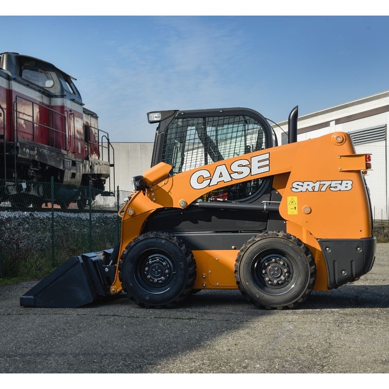 Мини-погрузчик колесный CASE SR175B - изображение 2
