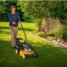 Бензиновая газонокосилка Cub Cadet LM1 AR42 - изображение 8